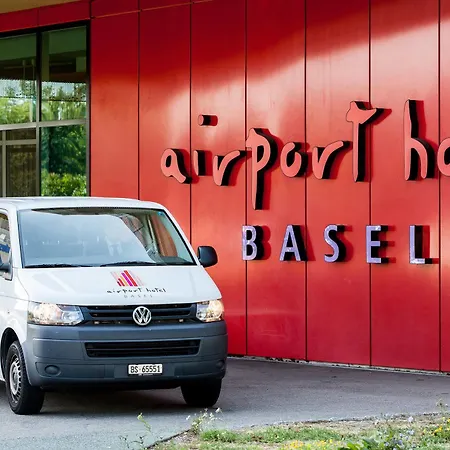 Airport - Convenient & Friendly 3* Bazylea