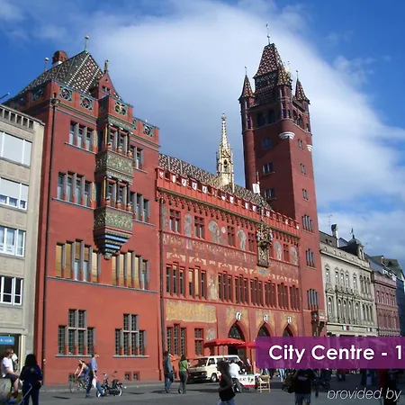 Airport - Convenient & Friendly Hotell Basel